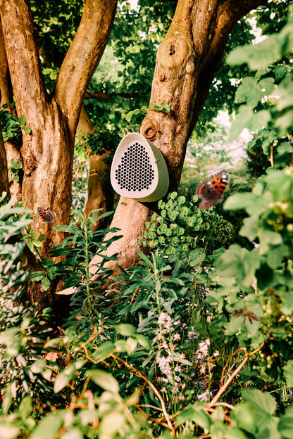 Elho Bienenhotel essential 18cm faseriges grau